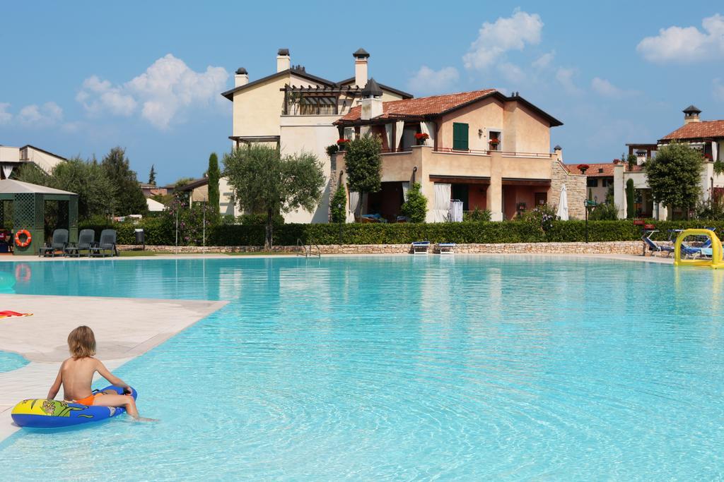 Garda Resort Village Peschiera del Garda Exterior photo